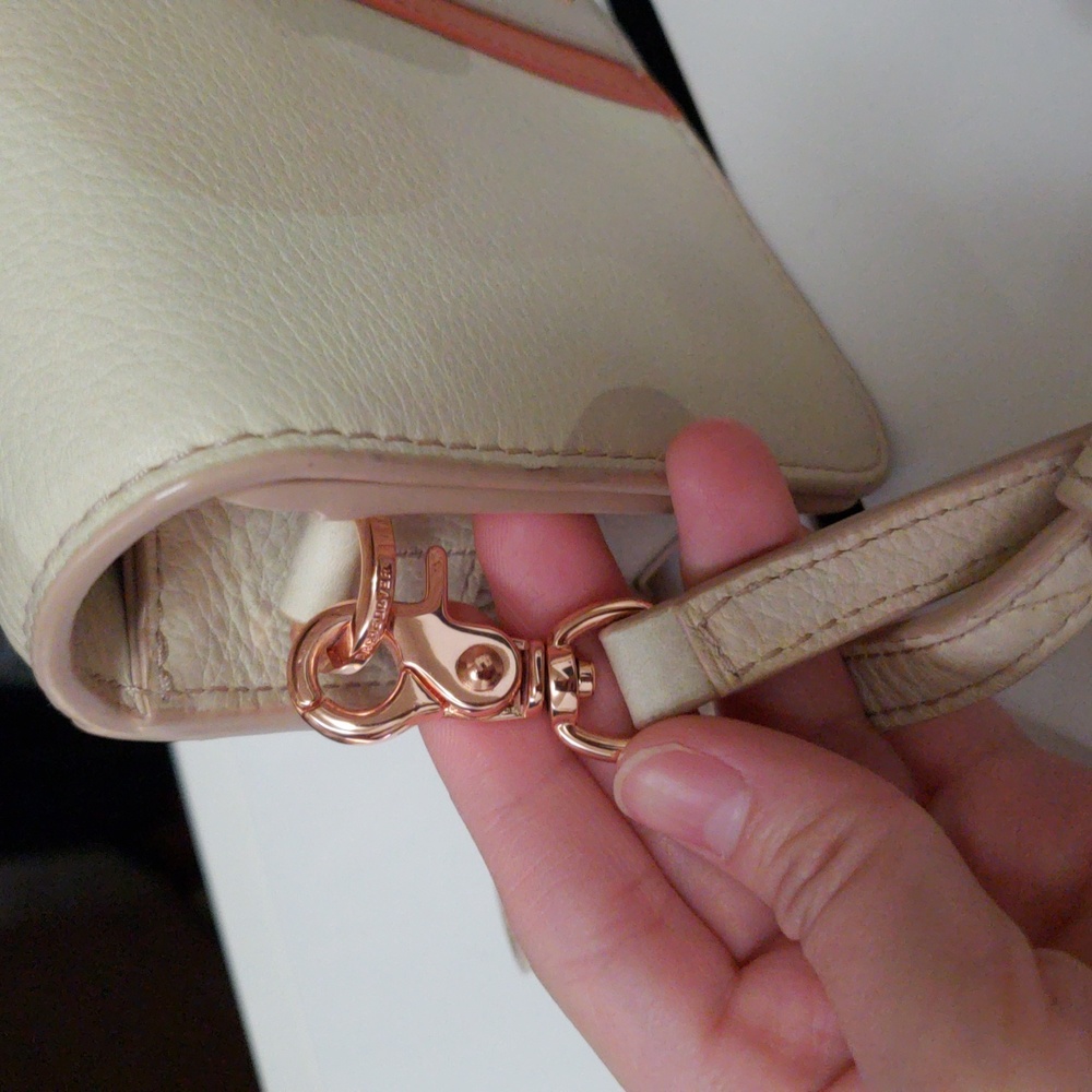 Bag - Picture 2 of 5